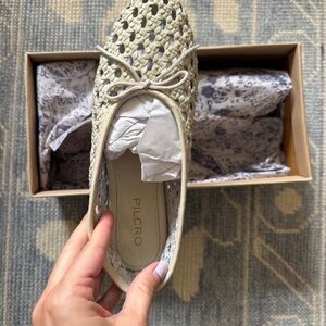 Anthropologie Cream Woven Flats
